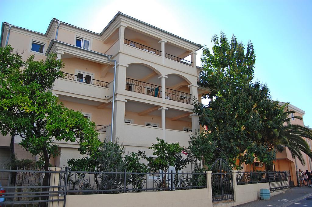 Vila Maslina Guesthouse Budva Exterior photo