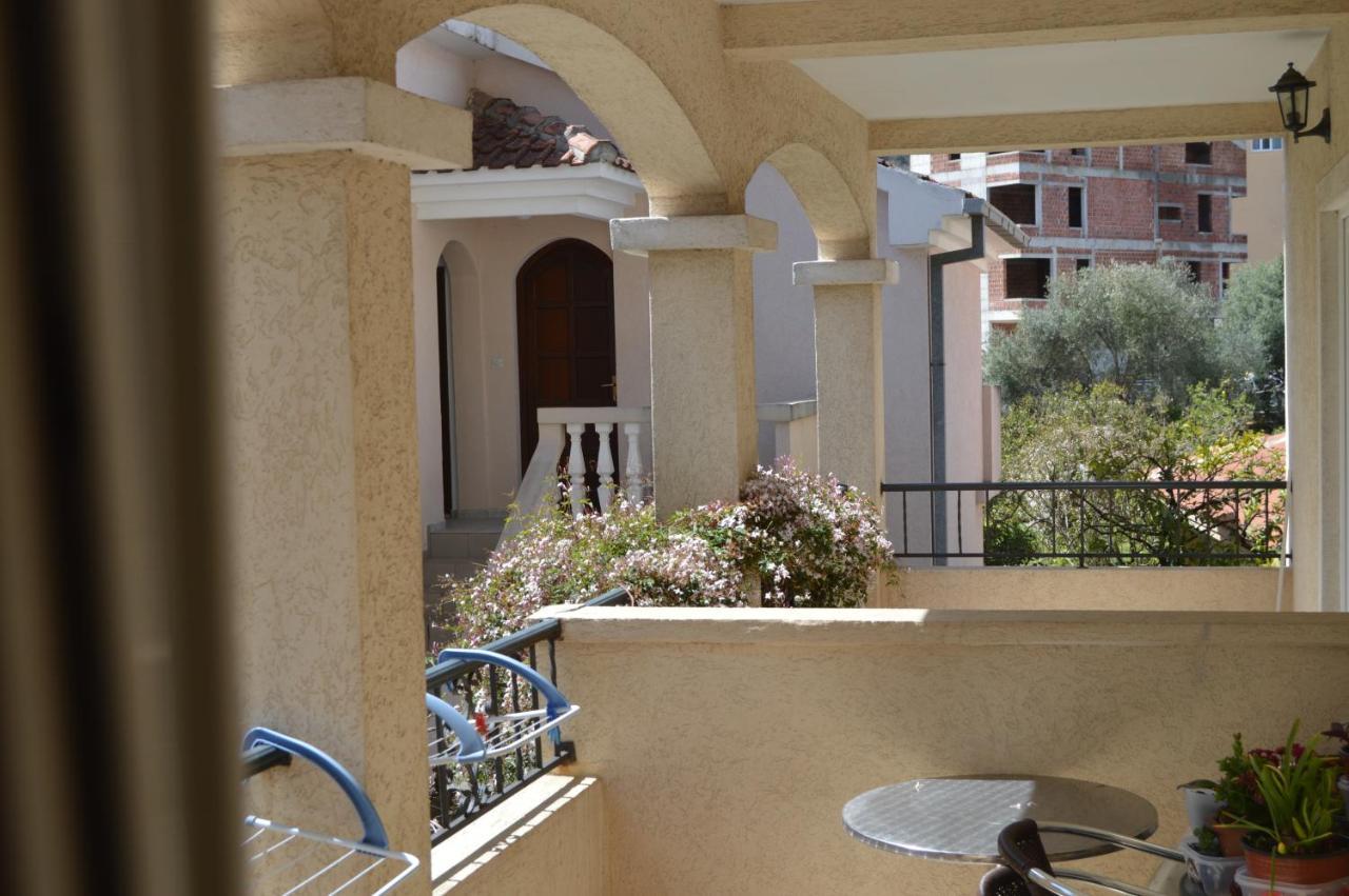 Vila Maslina Guesthouse Budva Exterior photo